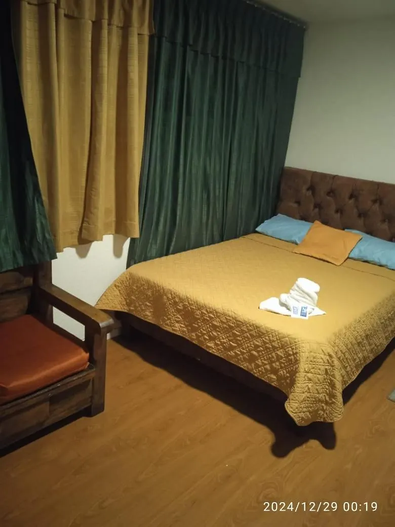 Pensión Hostel Novel Loncheria Quito Ecuador