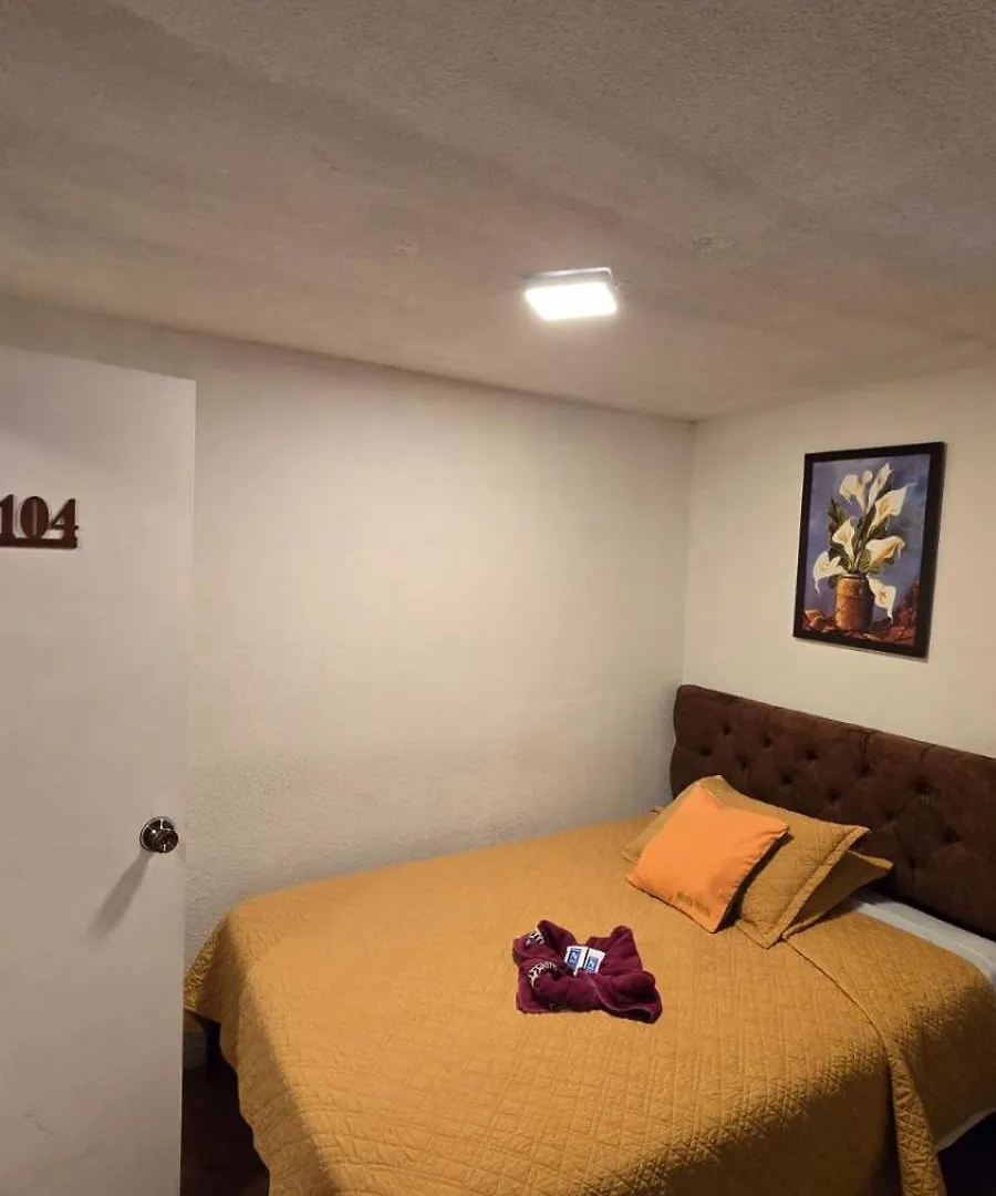 Hostel Novel Loncheria Quito Ecuador