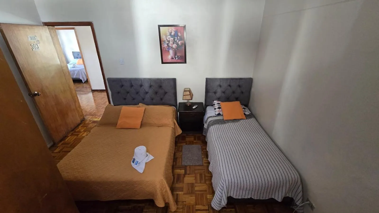 Pensión Hostel Novel Loncheria Quito